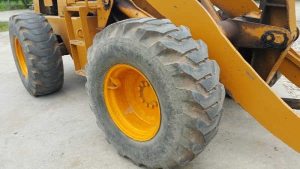 Komatsu 515