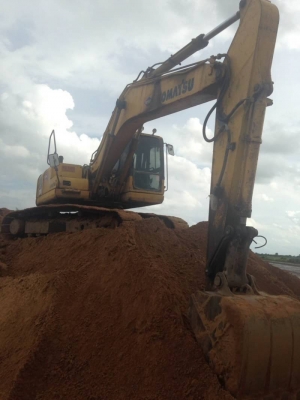 ขาย 1,150,000 บาท KOMATSU PC200-7 (มีไลน์หัวเจาะ) เครื่องดี ปั้มแรง โช่หนา เอวแน่น ไฟฟ้าครบ (เอกสารอินวอยท์ )  รถอยู่ จ.นครนายก โทร&amp;ไอดีไลน์ 0610710295