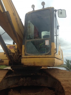ขาย 1,150,000 บาท KOMATSU PC200-7 (มีไลน์หัวเจาะ) เครื่องดี ปั้มแรง โช่หนา เอวแน่น ไฟฟ้าครบ (เอกสารอินวอยท์ )  รถอยู่ จ.นครนายก โทร&amp;ไอดีไลน์ 0610710295