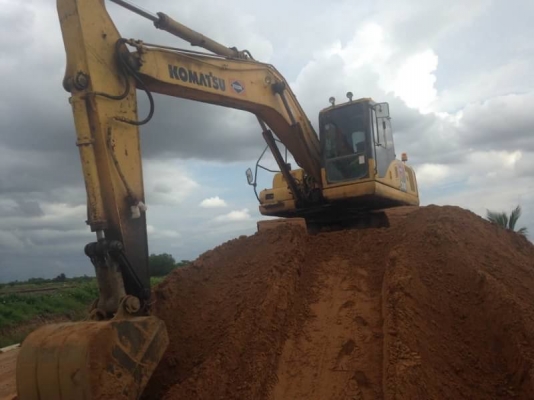 ขาย 1,150,000 บาท KOMATSU PC200-7 (มีไลน์หัวเจาะ) เครื่องดี ปั้มแรง โช่หนา เอวแน่น ไฟฟ้าครบ (เอกสารอินวอยท์ )  รถอยู่ จ.นครนายก โทร&amp;ไอดีไลน์ 0610710295