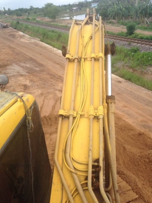 ขาย 1,150,000 บาท KOMATSU PC200-7 (มีไลน์หัวเจาะ) เครื่องดี ปั้มแรง โช่หนา เอวแน่น ไฟฟ้าครบ (เอกสารอินวอยท์ )  รถอยู่ จ.นครนายก โทร&amp;ไอดีไลน์ 0610710295