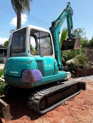 ขายKOMATSU  PC40-7E  เก่าญี่ปุ่นแท้  มีลายแย๊ก เครื่องดำ  สภาพสวย  เดิมๆๆ   6,xxx   ชั่วโมง  เครื่องปั๊มดี  ลองระบบกันได้ทุกวัน  โทร  089-3818694 ดวงนภา