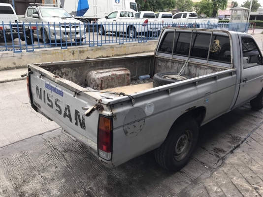 ขายกระบะทาย Nissan Big m