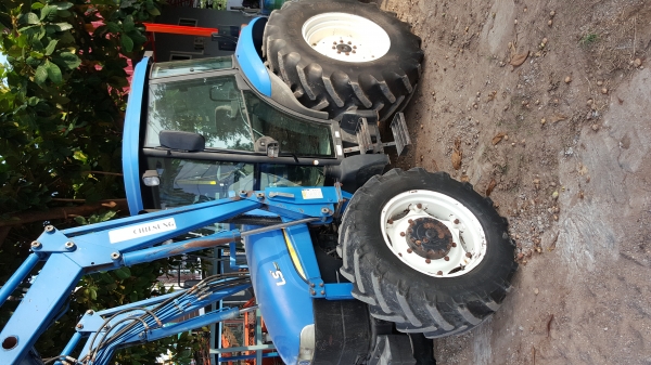 ขาย New holland TD90D ขาย New holland TD90D