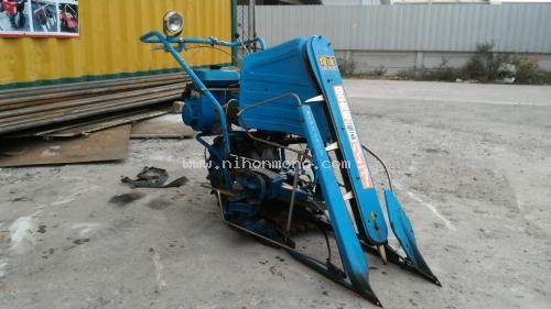 ราคาพิเศษ10,000 บาท!! รถเกี่ยวข้าวเดินตาม รุ่น : UB305 รหัสสินค้า : 80903908 www.nihonmono.com ราคาพิเศษ10,000 บาท!! รถเกี่ยวข้าวเดินตาม รุ่น : UB305 รหัสสินค้า : 80903908 www.nihonmono.com