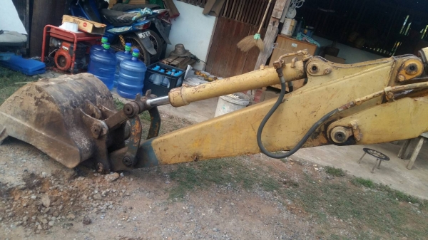 ขายแมคโครKOMATSU PC 30-3
