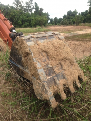 ขาย HITACHI EX60-1 เครื่องดีไม่มีโหลด เอวแน่น โซ่สวย คอนโทรลน้ำมัน ไลแย๊ก 4แสน จบขอคอม 10,000 บาท