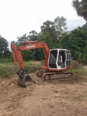 ขาย HITACHI EX60-1 เครื่องดีไม่มีโหลด เอวแน่น โซ่สวย คอนโทรลน้ำมัน ไลแย๊ก 4แสน จบขอคอม 10,000 บาท