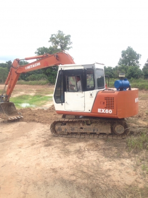 ขาย HITACHI EX60-1 เครื่องดีไม่มีโหลด เอวแน่น โซ่สวย คอนโทรลน้ำมัน ไลแย๊ก 4แสน จบขอคอม 10,000 บาท
