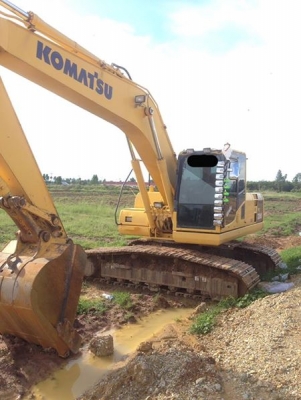 รถแบคโฮ KOMATSU PC200-8 MO ใช้งานเพียง 6 พันชั่วโมง