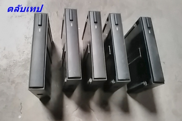 คอนโซนเบรคมือ BMW E30 2 แบบ เศษอะไหล่บางรายการ และงานไฟเบอร์ต่างๆ  รับหล่องานไฟเบอร์ปรึกษาได้