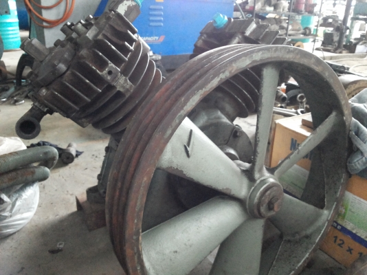 .....หัวปั้มลม fuji made in japan 10 hp. ......แจ่มๆ