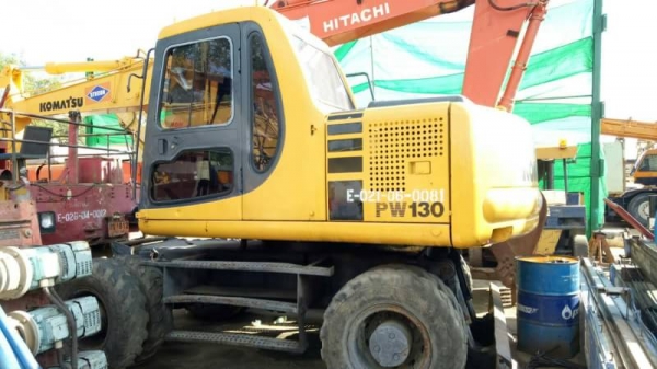 ขายด่วน KOMATSU PW130-6  สภาพสวยพร้อมใช้งาน เครื่องปั้มดั้มดีเยี่ยม ไฟฟ้าครบ รถพร้อมใช้งาน เอกสารเล่มทะเบียน สนใจสอบถาม 093-0764943 088-3223272