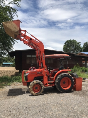 ขายรถไถคูโบต้าL3608พร้อมบุ้งกี๋ตัก สภาพสวยๆเดิมๆเลยคับ ราคา355,000.