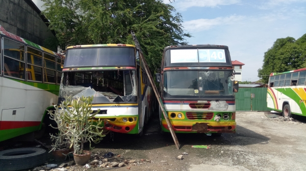 ต้องการขายรถบัสพัดลม 5 คัน (สนใจนัดชมรถได้คับ) ต้องการขายรถบัสพัดลม 5 คัน (สนใจนัดชมรถได้คับ)