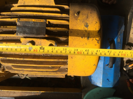 กว้านสลิงไฟฟ้า. 1000 kg.  ไฟ 380 V 3 เฟส. เก่าเก็บไม่ค่อยได้ใช้งาน