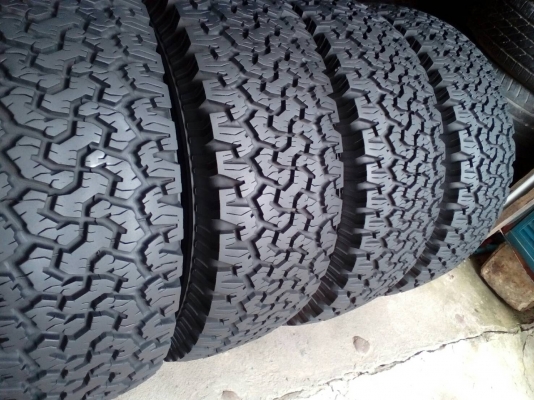 315/70R17   BF Goodrich  All-Terrain T/A  ชุด 4 เส้น สวย หนา ไม่มีปะ ไม่กินข้าง  tel.081-427-3941