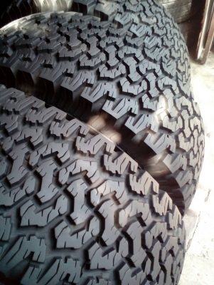 315/70R17   BF Goodrich  All-Terrain T/A  ชุด 4 เส้น สวย หนา ไม่มีปะ ไม่กินข้าง  tel.081-427-3941