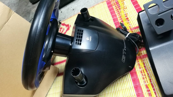 1,500 บ. ส่งฟรี083-2000058  LINE ID: line832923 อุปกรณ์เล่นเกมขับรถ GRAN TURISMO สำหรับต่อพ่วงกับ Play Station2 เชื่อมต่อด้วยหัวUSB ของใหม่จากญี่ปุ่นครบชุดตามภาพ