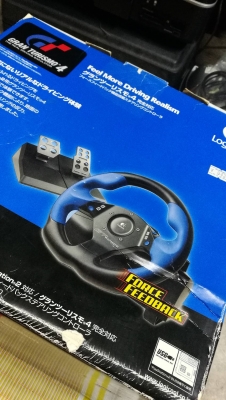 1,500 บ. ส่งฟรี083-2000058  LINE ID: line832923 อุปกรณ์เล่นเกมขับรถ GRAN TURISMO สำหรับต่อพ่วงกับ Play Station2 เชื่อมต่อด้วยหัวUSB ของใหม่จากญี่ปุ่นครบชุดตามภาพ