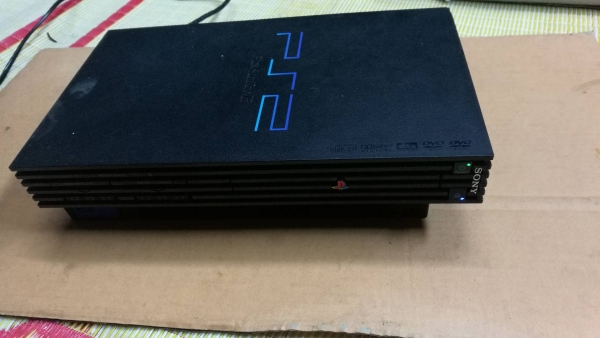 1,400 บ. ส่งฟรี 083-2000058 LINE ID: line832923 เครื่องเล่นเกม Play Station2 จากญี่ปุ่นแท้ มีแต่ตัวเครื่อง เสียบใช้ไฟ100V. (เสียบผ่านหม้อแปลงเล็กๆได้เลย) 1,400 บ. ส่งฟรี 083-2000058 LINE ID: line832923 เครื่องเล่นเกม Play Station2 จากญี่ปุ่นแท้ มีแต่ตัวเครื่อง เสียบใช้ไฟ100V. (เสียบผ่านหม้อแปลงเล็กๆได้เลย)