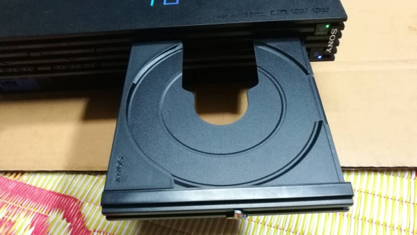 1,400 บ. ส่งฟรี 083-2000058 LINE ID: line832923 เครื่องเล่นเกม Play Station2 จากญี่ปุ่นแท้ มีแต่ตัวเครื่อง เสียบใช้ไฟ100V. (เสียบผ่านหม้อแปลงเล็กๆได้เลย) 1,400 บ. ส่งฟรี 083-2000058 LINE ID: line832923 เครื่องเล่นเกม Play Station2 จากญี่ปุ่นแท้ มีแต่ตัวเครื่อง เสียบใช้ไฟ100V. (เสียบผ่านหม้อแปลงเล็กๆได้เลย)