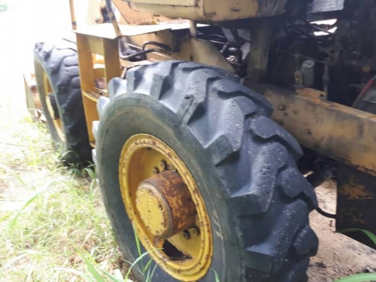 ขาย.235,000 รถตักล้อยาง KOMATSU JH 30 เครื่องดี ปั้มไฮดอร์ลิคดี เกียร์แรง ยางพอได้ รถพร้อมใช้ รถอยู่.ก.ท.ม 090-772-3710 090-772-3708