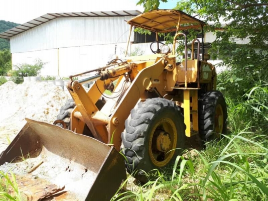 ขาย.235,000 รถตักล้อยาง KOMATSU JH 30 เครื่องดี ปั้มไฮดอร์ลิคดี เกียร์แรง ยางพอได้ รถพร้อมใช้ รถอยู่.ก.ท.ม 090-772-3710 090-772-3708