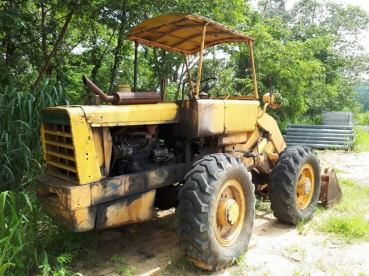 ขาย.235,000 รถตักล้อยาง KOMATSU JH 30 เครื่องดี ปั้มไฮดอร์ลิคดี เกียร์แรง ยางพอได้ รถพร้อมใช้ รถอยู่.ก.ท.ม 090-772-3710 090-772-3708