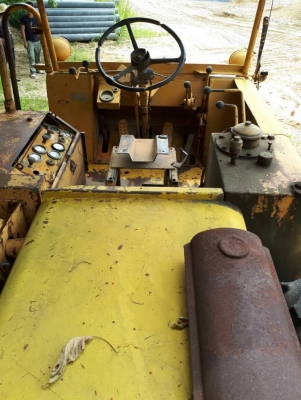 ขาย.235,000 รถตักล้อยาง KOMATSU JH 30 เครื่องดี ปั้มไฮดอร์ลิคดี เกียร์แรง ยางพอได้ รถพร้อมใช้ รถอยู่.ก.ท.ม 090-772-3710 090-772-3708
