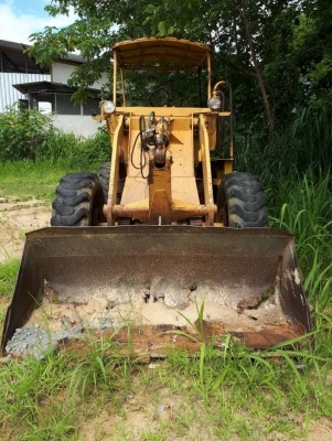 ขาย.235,000 รถตักล้อยาง KOMATSU JH 30 เครื่องดี ปั้มไฮดอร์ลิคดี เกียร์แรง ยางพอได้ รถพร้อมใช้ รถอยู่.ก.ท.ม 090-772-3710 090-772-3708
