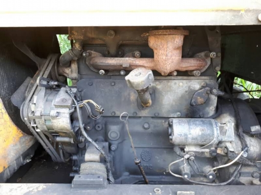 ขาย.235,000 รถตักล้อยาง KOMATSU JH 30 เครื่องดี ปั้มไฮดอร์ลิคดี เกียร์แรง ยางพอได้ รถพร้อมใช้ รถอยู่.ก.ท.ม 090-772-3710 090-772-3708