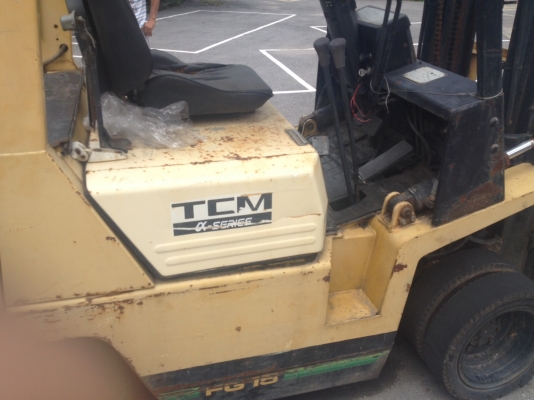 ขายด่วน รถโฟล์คลิฟ 1ตัน1/2  tcm เครืองเบนสิน เสาสูง3เมตร มีใบอินวอย รถสภาพดีขาย110000