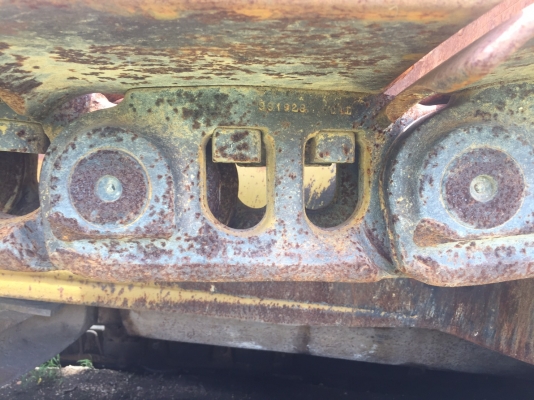 ขาย 1,350,000 รถแทรคเตอร์ CAT D 9 H ซื้อเก่านอกมา 1 ปี ทำงานน้อยมาก เครื่องดี เกียร์ทอคร์แรง ลิปเปอร์หลัง ช่วงล่างแน่นจากนอก เอกสารอินวอยทร์  รถอยู่ สระบุรี 090-772-3710 090-772-3708