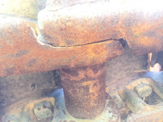 ขาย 1,350,000 รถแทรคเตอร์ CAT D 9 H ซื้อเก่านอกมา 1 ปี ทำงานน้อยมาก เครื่องดี เกียร์ทอคร์แรง ลิปเปอร์หลัง ช่วงล่างแน่นจากนอก เอกสารอินวอยทร์  รถอยู่ สระบุรี 090-772-3710 090-772-3708