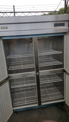 ตู้แช่แข็งประตู 4 บาน 30,000 บาทตู้อบ 15,000 บาท ตู้แช่แข็งประตู 4 บาน 30,000 บาทตู้อบ 15,000 บาท