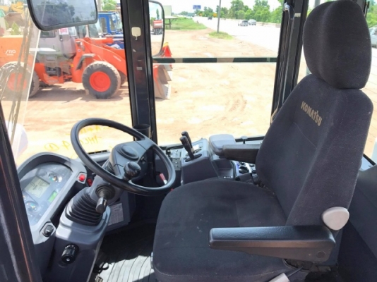 ขายรถตักล้อยาง KOMATSU WA320-6 ปี 2012 รถนอกนำเข้าจากญี่ปุ่น สภาพสวยพร้อมใช้ มีVDOการทำงานครับ