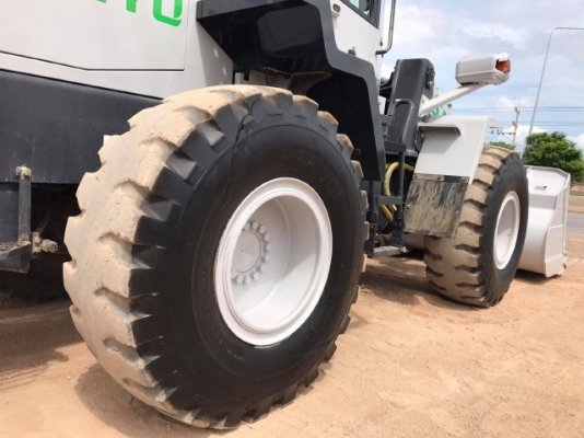 ขายรถตักล้อยาง KOMATSU WA320-6 ปี 2012 รถนอกนำเข้าจากญี่ปุ่น สภาพสวยพร้อมใช้ มีVDOการทำงานครับ