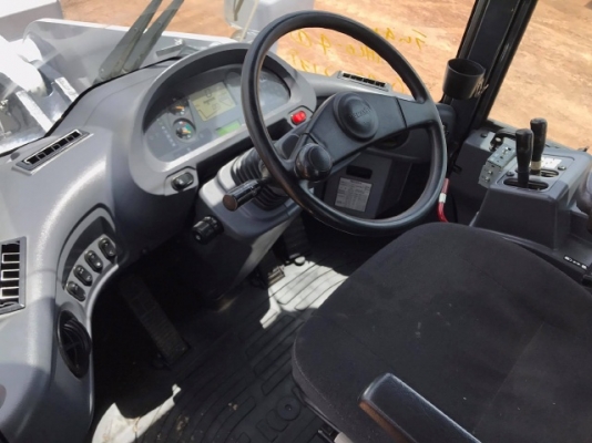 ขายรถตักล้อยาง KOMATSU WA320-6 ปี 2012 รถนอกนำเข้าจากญี่ปุ่น สภาพสวยพร้อมใช้ มีVDOการทำงานครับ