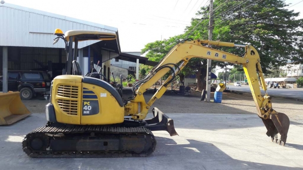 รถขุด Komatsu PC40MR-2 เก่าญี่ปุ่น รถขุด Komatsu PC40MR-2 เก่าญี่ปุ่น