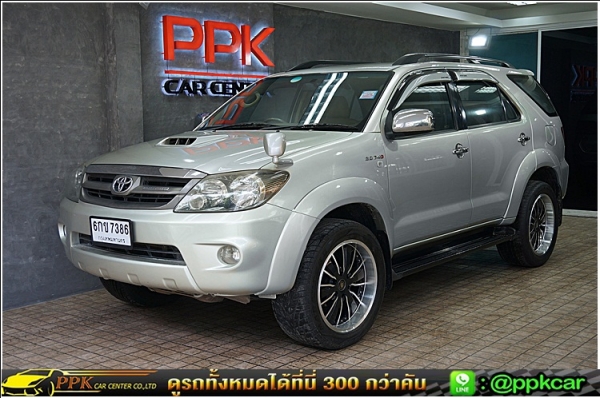 2009 TOYOTA FORTUNER 3.0 V สีบรอนซ์เงิน เกียร์ออโต้