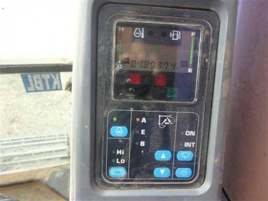 ขาย แม็คโคร.  komatsu