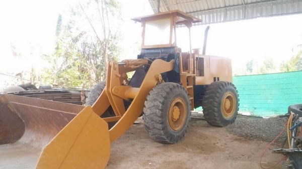 ขายรถตักล้อยาง KOMATSU 530 สภาพพร้อมใช้งาน ราคา360,000 สนใจโทร 090-8588220คุณนะ 093-3258446คุณบิว เว็บไซต์ส่วนตัว www.narong2truck.com www.truck.in.th/498 ID: narong498 ID: 09332584461 เพจ Facebook ณรงค์ ซื้อขายรถมือสอง กลุ่ม Facebook ณรงค์ ซื้อขายรถมือสอ
