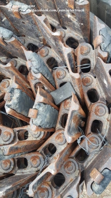 FROM JAPAN TRACK SHOE สำหรับใส่กับรถขุดไซค์ 20,25,30,35 /จำนวน 40 ข้อ/ มี 1 คู่ :ราคา(คู่ละ 27,000 บาท) สนใจติดต่อ 0819337688