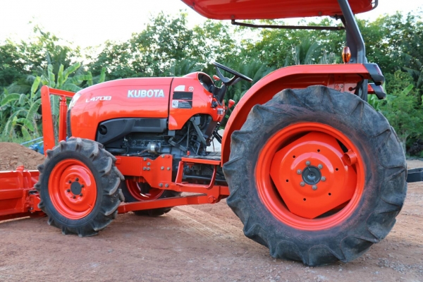 ขายรถไถ KUBOTA  L4708 รถไร่ พร้อมดันหน้า