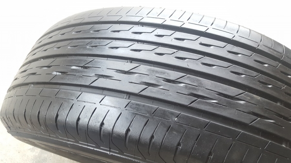 ขายยาง215/60/16 ปี 16 BRIDGESTONE GR100 2 เส้น ขายยาง215/60/16 ปี 16 BRIDGESTONE GR100 2 เส้น
