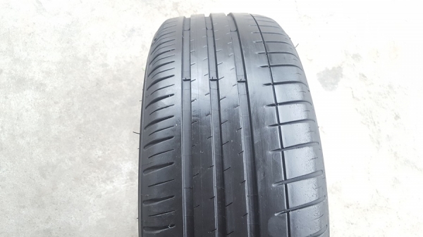 ขายยาง195/55/15 ปี 16 MICHERLIN PILOT3  4 เส้น