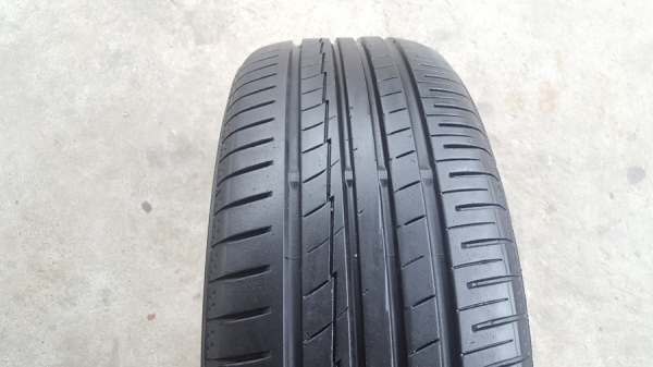 ขายยาง185/55/15 ปี 14/2+15/2เส้น YOKOHAMA 4 เส้น