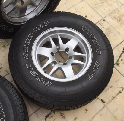 ล้อนอกเก่าญี่ปุ่นขอบ16 ยาง Toyo HT 265/70/16 ขายถูกๆทั้งชุด ล้อนอกเก่าญี่ปุ่นขอบ16 ยาง Toyo HT 265/70/16 ขายถูกๆทั้งชุด