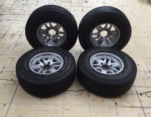 ล้อนอกเก่าญี่ปุ่นขอบ16 ยาง Toyo HT 265/70/16 ขายถูกๆทั้งชุด